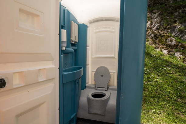 Best Construction site porta potty rental  in Wamac, IN